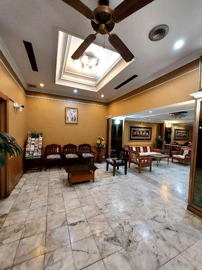 Traveller Inn Hotel Csiangmaj Kültér fotó