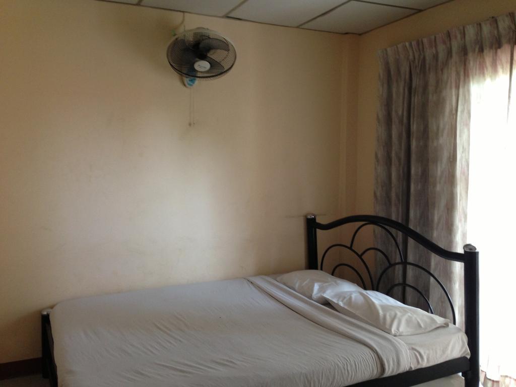 Traveller Inn Hotel Csiangmaj Szoba fotó