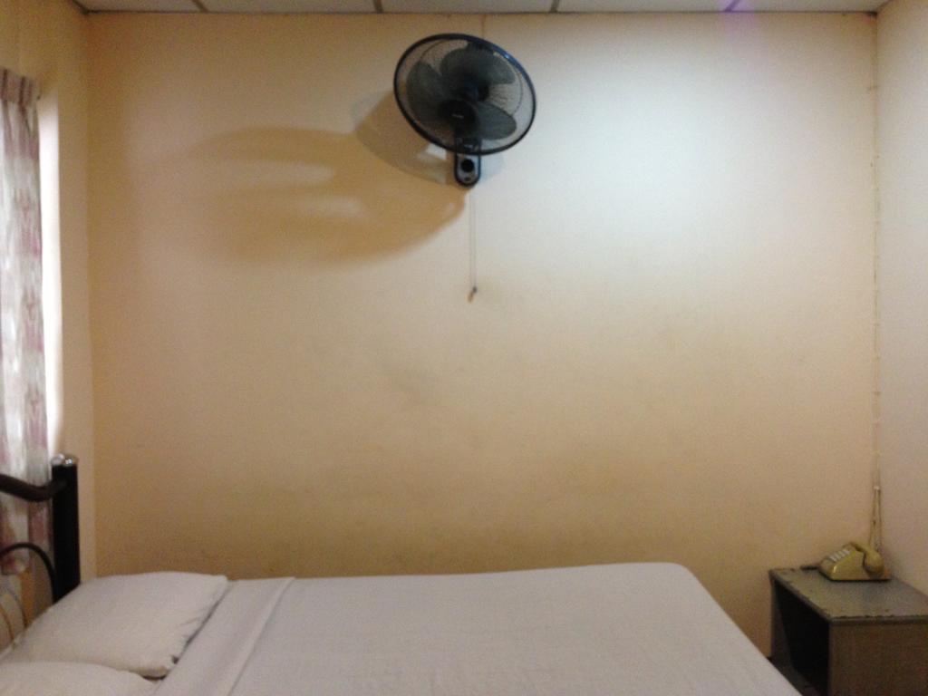 Traveller Inn Hotel Csiangmaj Kültér fotó